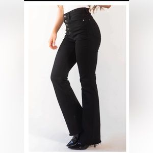 Size 11/30 NWT Judy Blue Black Frayed Hem Bootcut jeans